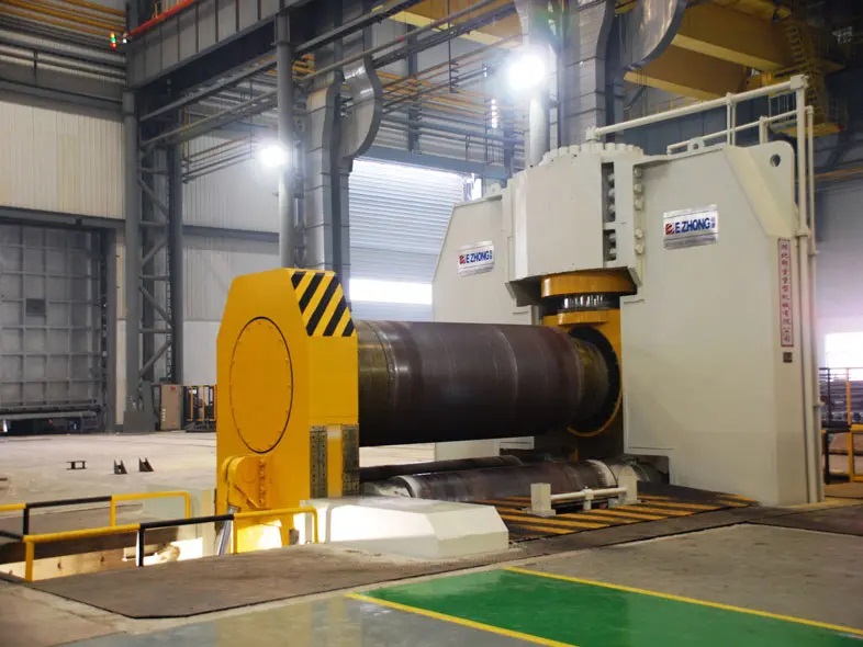 卷板機(jī)中的人機(jī)合作伙伴關(guān)系 卷板機(jī)中的人機(jī)合作伙伴關(guān)系